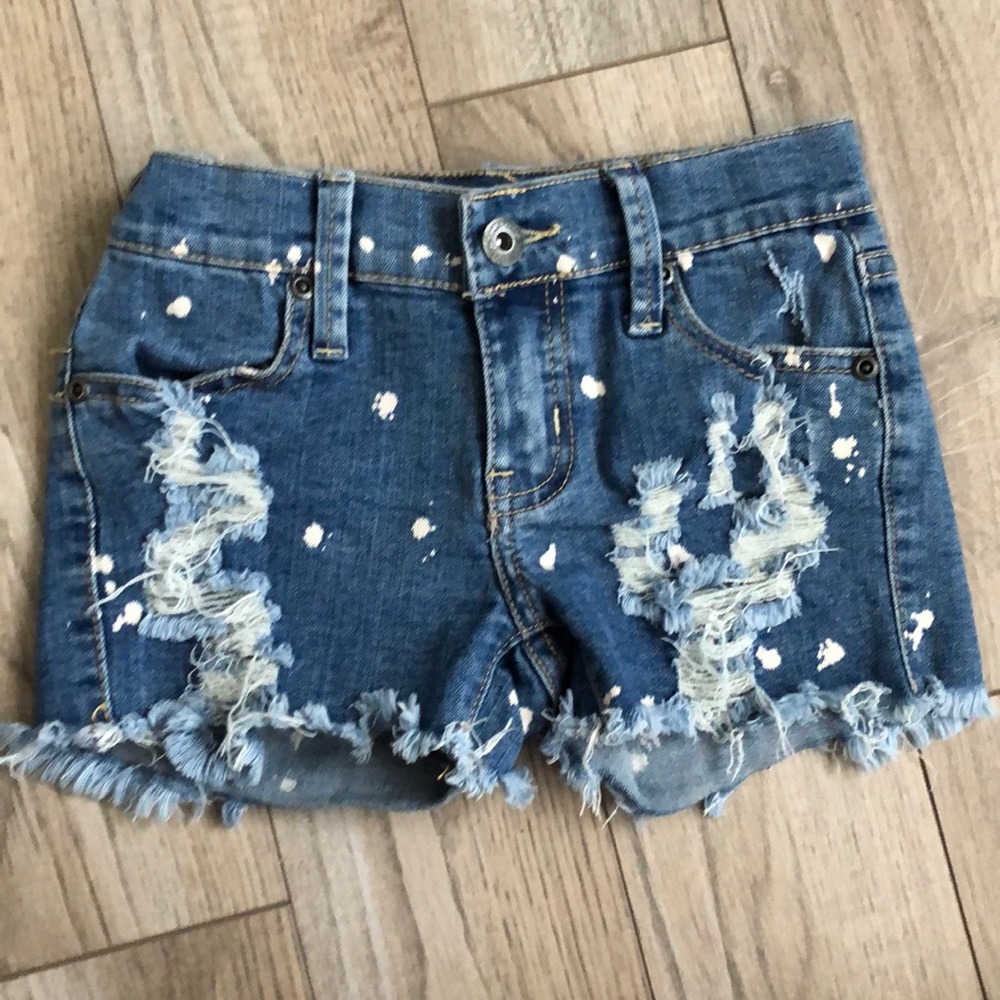 Distressed girls shorts